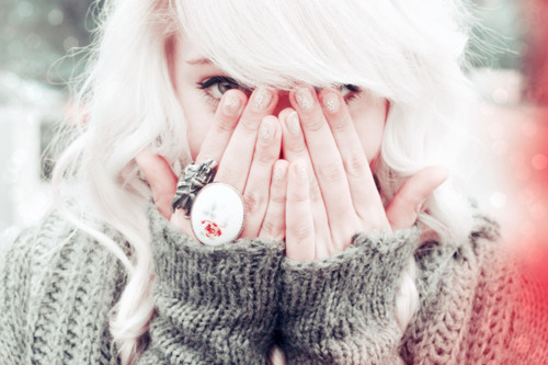 beautiful-fashion-girl-photography-ring-white-hair-Favim.com-81430_large